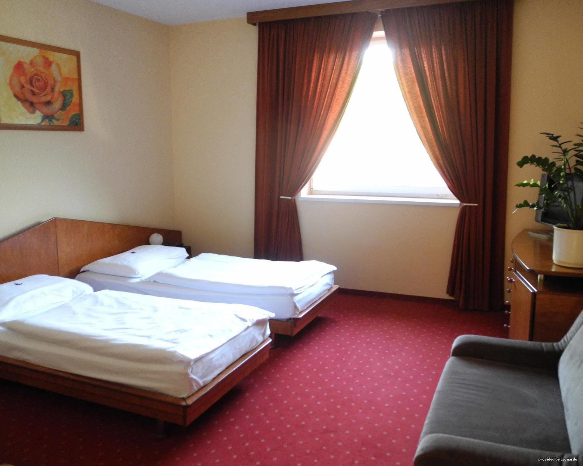 Hotel West Bratislava Rom bilde